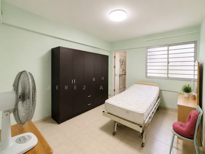 225 Bukit Batok Central, 225 Bukit Batok Central, 3 Bedrooms, 979 sqft, HDB Flat For Sale, by Jerez Amsyar, 500217440 - Bedroom - PropertyGuru.com.sg