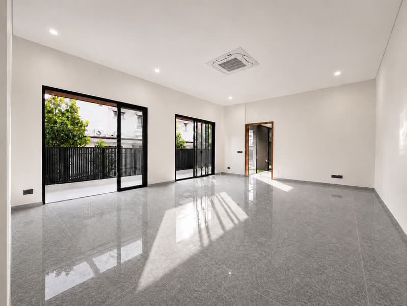 Telok Kurau Brand New Modern Semi-Detached With Lift, Telok Kurau / Joo Chiat / Koon Seng, 5 Bedrooms, 6,311 sqft, Semi-Detached House For Sale, by Quinn Chen, 500217459 - Living Room - PropertyGuru.com.sg