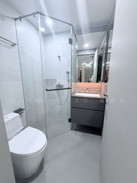 East Signature, 1A Elliot Walk, 3 Bedrooms, 1,001 sqft, Condominium For Rent, by Anthea Yeo 杨丽娇, 500217460 - Bathroom - PropertyGuru.com.sg