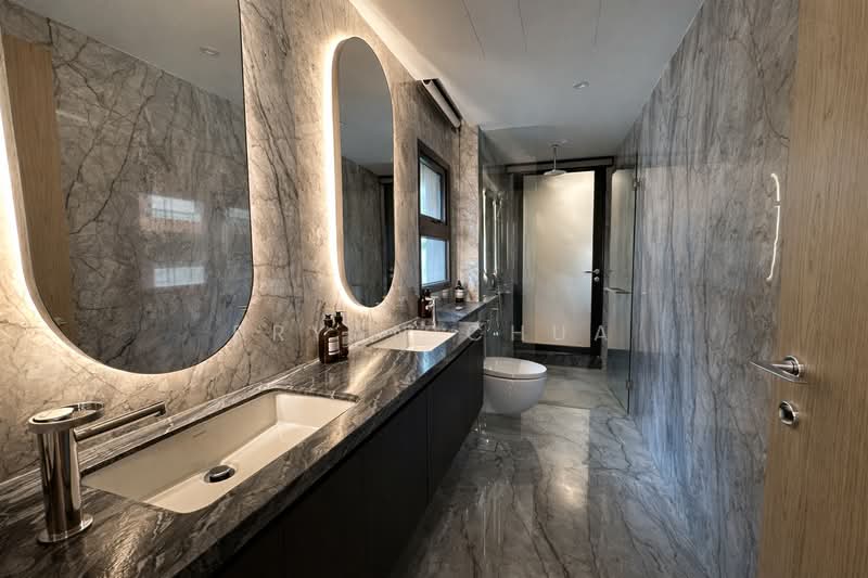 🏡 Designer Home in D11, Cheap & Priced to Sell!! 🏡, Novena, Newton, Shrewsbury, Thomson, Moulmein, 6 Bedrooms, 6,926 sqft, Corner Terrace For Sale, by Bryan Chua, 500217474 - Bathroom - PropertyGuru.com.sg