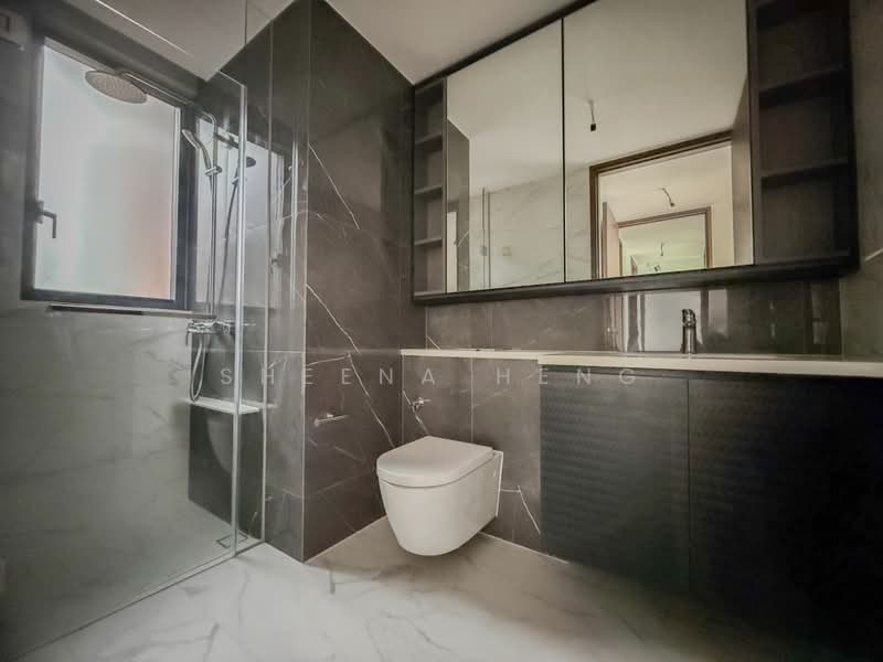 Bartley Vue, 6 Jalan Bunga Rampai, 2 Bedrooms, 850 sqft, Condominium For Rent, by Sheena Heng, 500217478 - Master Bathroom - PropertyGuru.com.sg
