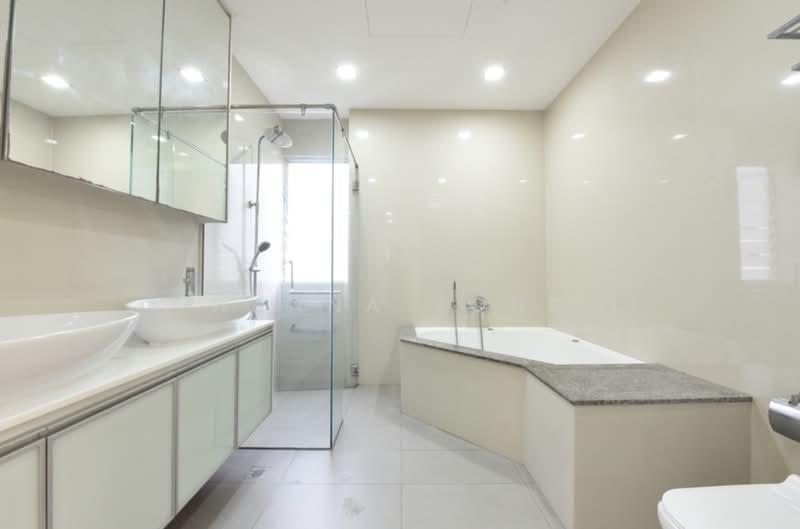 Condo near River Valley Road, , 4 Bedrooms, 3,650 sqft, Condominium For Rent, by Wenna Song, 500217492 - Bathroom - PropertyGuru.com.sg