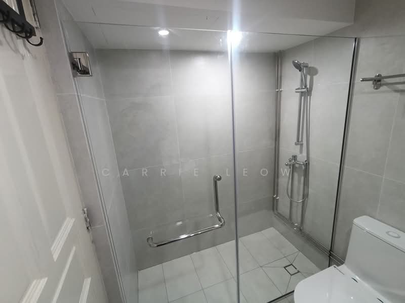 Shelford Regency, 65 Shelford Road, 3 Bedrooms, 1,281 sqft, Condominium For Rent, by Carrie Leow, 500217509 - Bathroom - PropertyGuru.com.sg