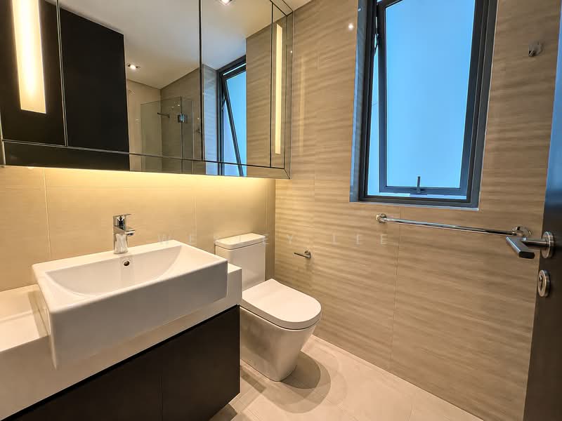 Thomson Three, 45 Bright Hill Drive, 3 Bedrooms, 1,141 sqft, Condominium For Sale, by Wesley Lee, 500217517 - Bathroom - PropertyGuru.com.sg