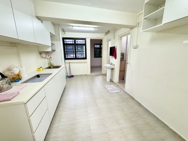 234 Lorong 8 Toa Payoh, 234 Lorong 8 Toa Payoh, 3 Bedrooms, 700 sqft, HDB Flat For Sale, by Debbie Neo, 500217524 - Kitchen - PropertyGuru.com.sg