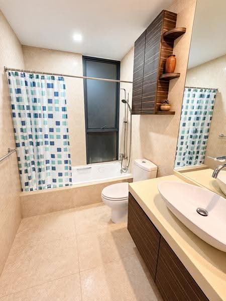 Residences at 338A, 338A River Valley Road, Orchard / River Valley, 3 Bedrooms, 1,163 sqft, Apartment For Sale, by Wilson Tong 董家鸿, 500217531 - Bathroom - PropertyGuru.com.sg