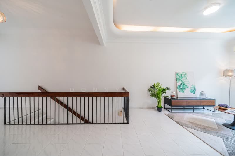 Teacher's Housing Estate, Iqbal Avenue, 3 Bedrooms, 1,195 sqft, Walk-up Apartment For Sale, by Donny Lee, 500217540 - Interior - PropertyGuru.com.sg