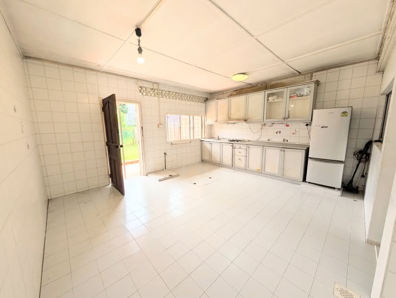 63 Jalan Ma'mor, 63 Jalan Ma'mor, 2 Bedrooms, 1,270 sqft, HDB Flat For Sale, by Ryan A, 500217546 - PropertyGuru.com.sg