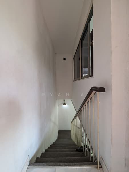 63 Jalan Ma'mor, 63 Jalan Ma'mor, 2 Bedrooms, 1,270 sqft, HDB Flat For Sale, by Ryan A, 500217546 - Corridor - PropertyGuru.com.sg