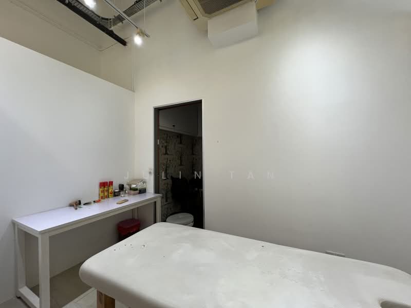 Interlace Condominimum, 180 Depot Road, Depot Road, 603 sqft, Other Retail For Rent, by Julin Tan, 500217549 - Interior - CommercialGuru.com.sg