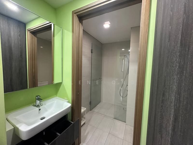 Lakeville, 1 Jurong Lake Link, 2 Bedrooms, 721 sqft, Condominium For Rent, by Gelene Ong, 500217578 - Bathroom - PropertyGuru.com.sg