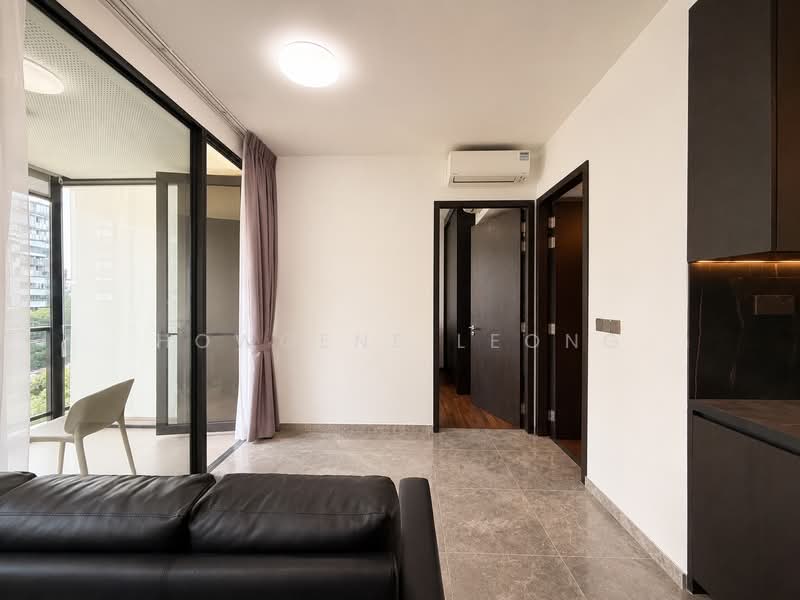 Hyll on Holland, 91 Holland Road, 2 Bedrooms, 700 sqft, Condominium For Sale, by Howgene Leong, 500217586 - Living Room - PropertyGuru.com.sg