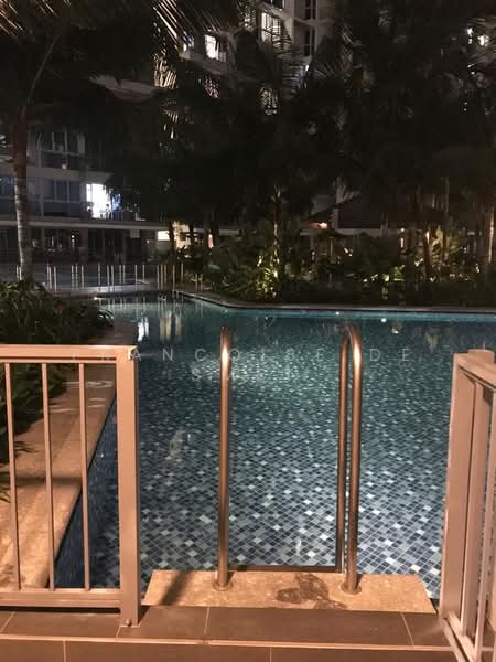 Q Bay Residences, 1 Tampines Street 86, 3 Bedrooms, 1,065 sqft, Condominium For Rent, by Francoise De Smet, 500217598 - Pool - PropertyGuru.com.sg