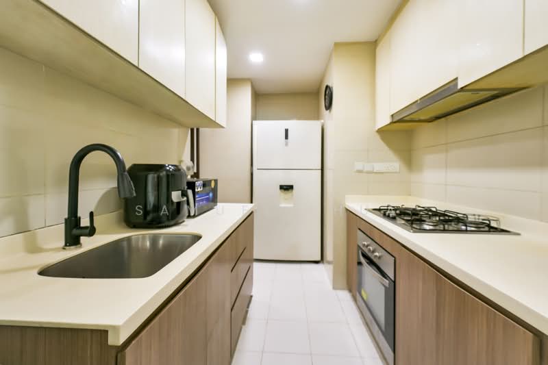 Watercolours, 25 Pasir Ris Link, 3 Bedrooms, 1,238 sqft, Executive Condominium For Sale, by Samuel Phua, 500217602 - Kitchen - PropertyGuru.com.sg