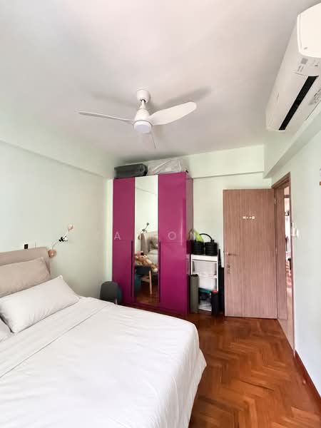 East Meadows, 30 Tanah Merah Kechil Road, 3 Bedrooms, 1,216 sqft, Condominium For Sale, by Kal Ong, 500217611 - Bedroom - PropertyGuru.com.sg