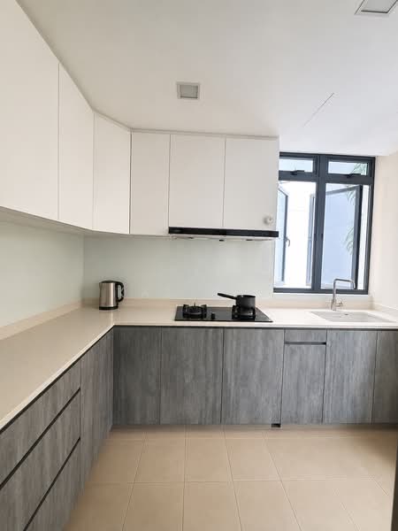 East Meadows, 30 Tanah Merah Kechil Road, 3 Bedrooms, 1,216 sqft, Condominium For Sale, by Kal Ong, 500217611 - Kitchen - PropertyGuru.com.sg