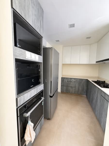 East Meadows, 30 Tanah Merah Kechil Road, 3 Bedrooms, 1,216 sqft, Condominium For Sale, by Kal Ong, 500217611 - Kitchen - PropertyGuru.com.sg