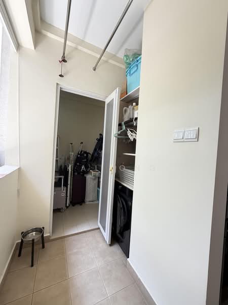 East Meadows, 30 Tanah Merah Kechil Road, 3 Bedrooms, 1,216 sqft, Condominium For Sale, by Kal Ong, 500217611 - Interior - PropertyGuru.com.sg