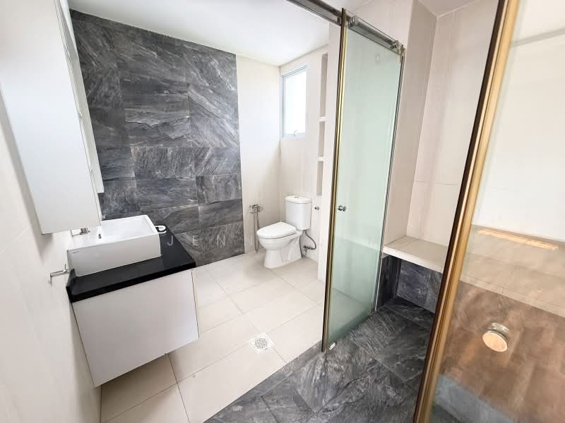 Thomson Grove, Yio Chu Kang Road, 4 Bedrooms, 2,896 sqft, Condominium For Rent, by Jenny Lum, 500217630 - Bathroom - PropertyGuru.com.sg