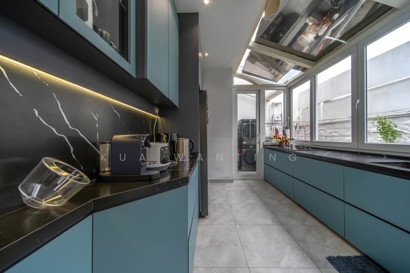 Ultra Luxury Living Semi-Detached Near Botanic Garden, Trevose Crescent / Kheam Hock Road / Dunearn Road, 5 Bedrooms, 5,000 sqft, Semi-Detached House For Sale, by Kua WanTing, 500217639 - Kitchen - PropertyGuru.com.sg