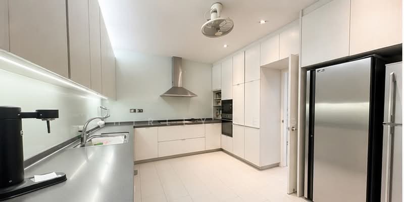 Sunset Square, Sunset Square, 4 Bedrooms, 6,025 sqft, Detached House For Rent, by Shirley Seng, 500217641 - Kitchen - PropertyGuru.com.sg