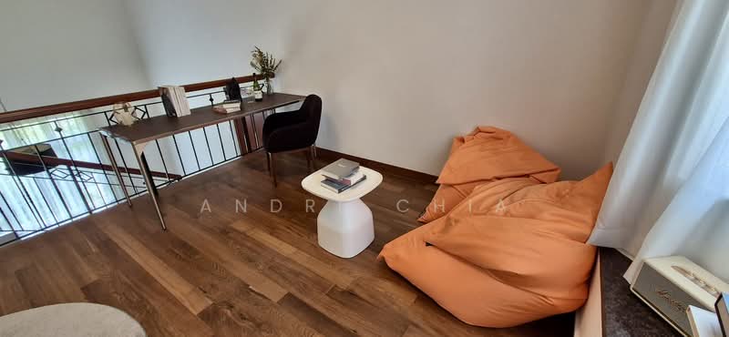 2nd floor Living Room