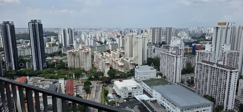 Trevista, 25 Lorong 3 Toa Payoh, 3 Bedrooms, 1,100 sqft, Condominium For Rent, by RONALD, 500217658 - Exterior - PropertyGuru.com.sg