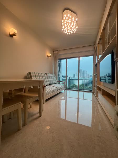 Eight Riversuites, 2 Whampoa East, 3 Bedrooms, 936 sqft, Condominium For Sale, by Tanya Yang, 500217659 - Living Room - PropertyGuru.com.sg