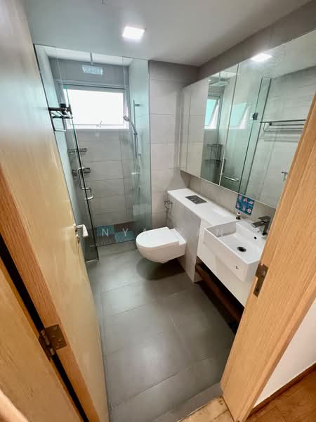 Eight Riversuites, 2 Whampoa East, 3 Bedrooms, 936 sqft, Condominium For Sale, by Tanya Yang, 500217659 - Bathroom - PropertyGuru.com.sg