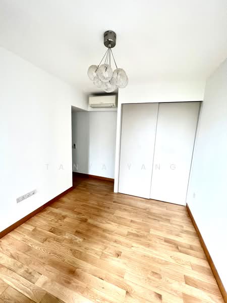 Eight Riversuites, 2 Whampoa East, 3 Bedrooms, 936 sqft, Condominium For Sale, by Tanya Yang, 500217659 - Interior - PropertyGuru.com.sg