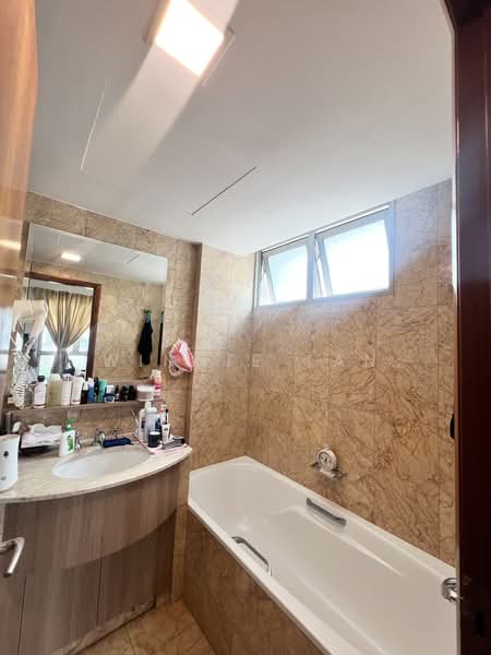 Rafflesia Condo, 31 Bishan Street 21, 2 Bedrooms, 915 sqft, Condominium For Rent, by Winnie Tan, 500217661 - Bathroom - PropertyGuru.com.sg
