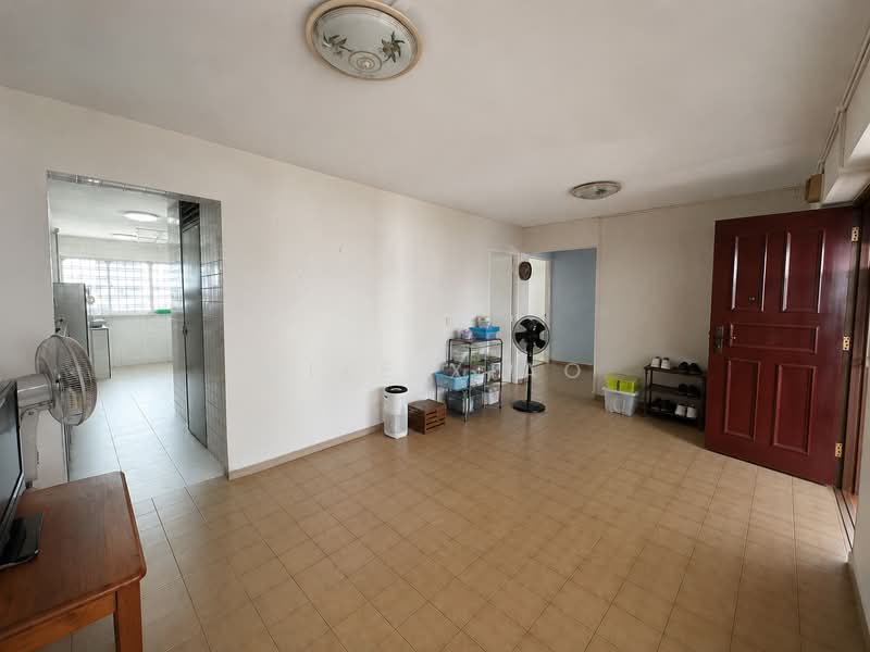 275 Yishun Street 22, 275 Yishun Street 22, 3 Bedrooms, 969 sqft, HDB Flat For Sale, by Mike Xiao, 500217662 - Living Room - PropertyGuru.com.sg