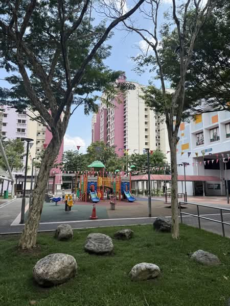 291 yishun street 22, Yishun Street 22, 225 sqft, Shop / Shophouse For Rent, by Jeff Tey, 500217667 - Exterior - CommercialGuru.com.sg