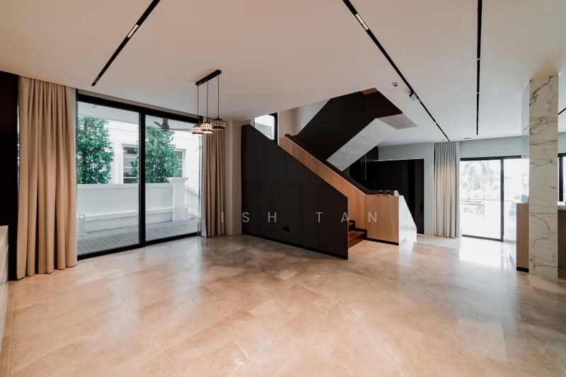Siglap Bank, Siglap Bank, 10+ Bedrooms, 8,615 sqft, Detached House For Sale, by Klish Tan, 500217668 - Living Room - PropertyGuru.com.sg