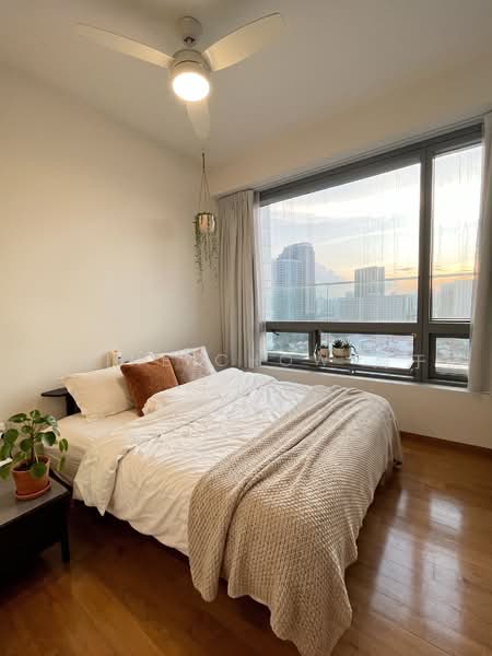 Concourse Skyline, 298 Beach Road, 1 Bedroom, 872 sqft, Condominium For Sale, by Celine Chow 周于琪, 500217670 - Bedroom - PropertyGuru.com.sg