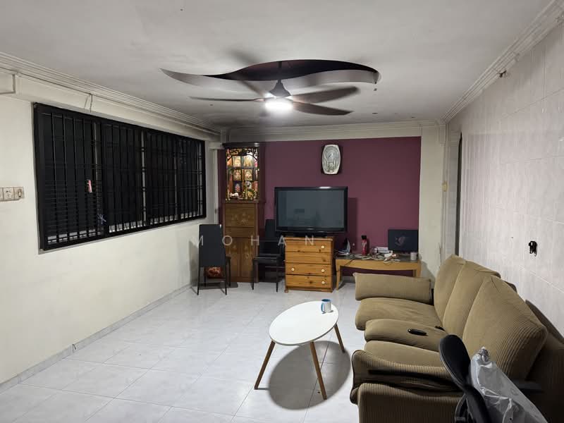 840 Woodlands Street 82, 840 Woodlands Street 82, 4 Bedrooms, 904 sqft, HDB Flat For Sale, by MOHAN ., 500217678 - Living Room - PropertyGuru.com.sg