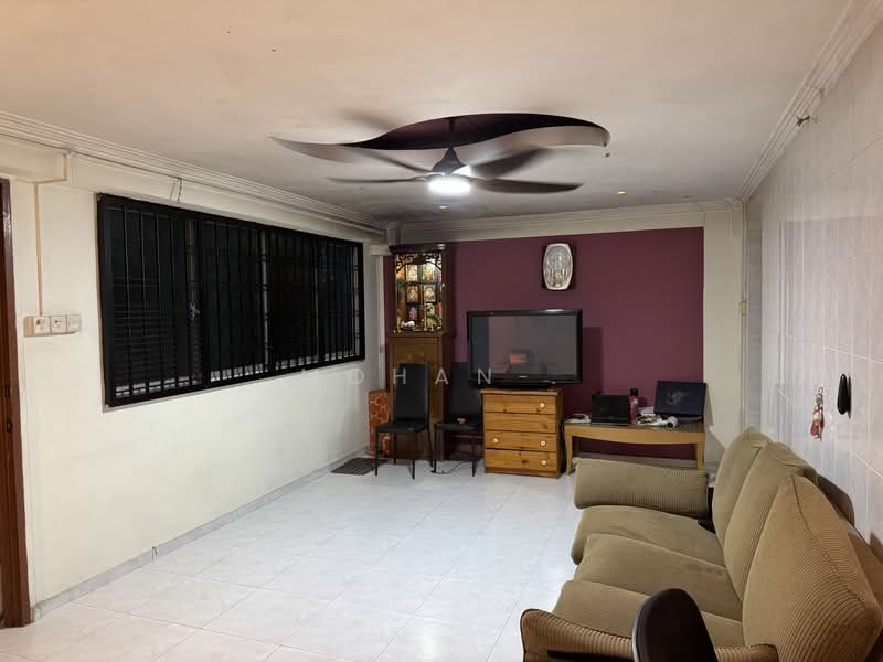 840 Woodlands Street 82, 840 Woodlands Street 82, 4 Bedrooms, 904 sqft, HDB Flat For Sale, by MOHAN ., 500217678 - Living Room - PropertyGuru.com.sg