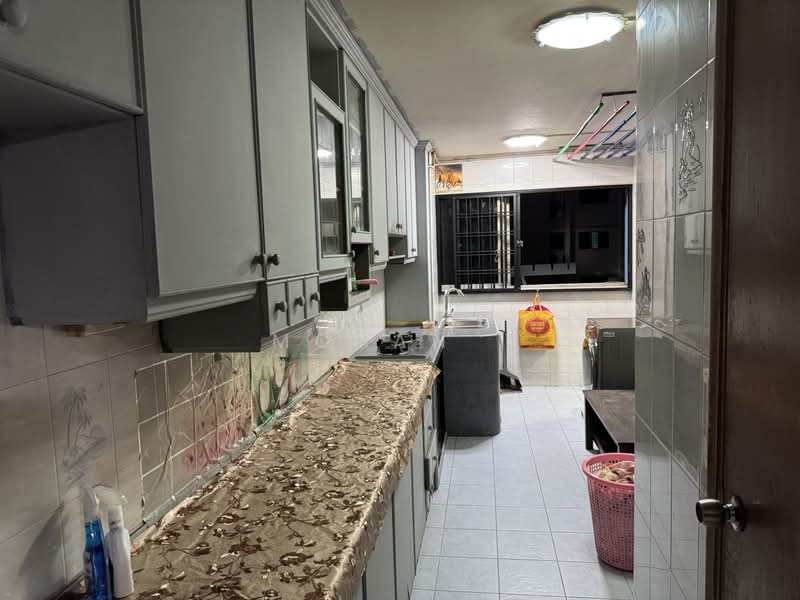 840 Woodlands Street 82, 840 Woodlands Street 82, 4 Bedrooms, 904 sqft, HDB Flat For Sale, by MOHAN ., 500217678 - Kitchen - PropertyGuru.com.sg
