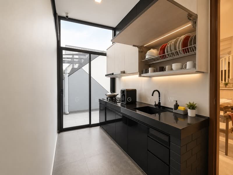 Serangoon Garden, Kingswear Avenue, 5 Bedrooms, 5,500 sqft, Semi-Detached House For Sale, by Ong Beng Yew, 500217687 - Kitchen - PropertyGuru.com.sg