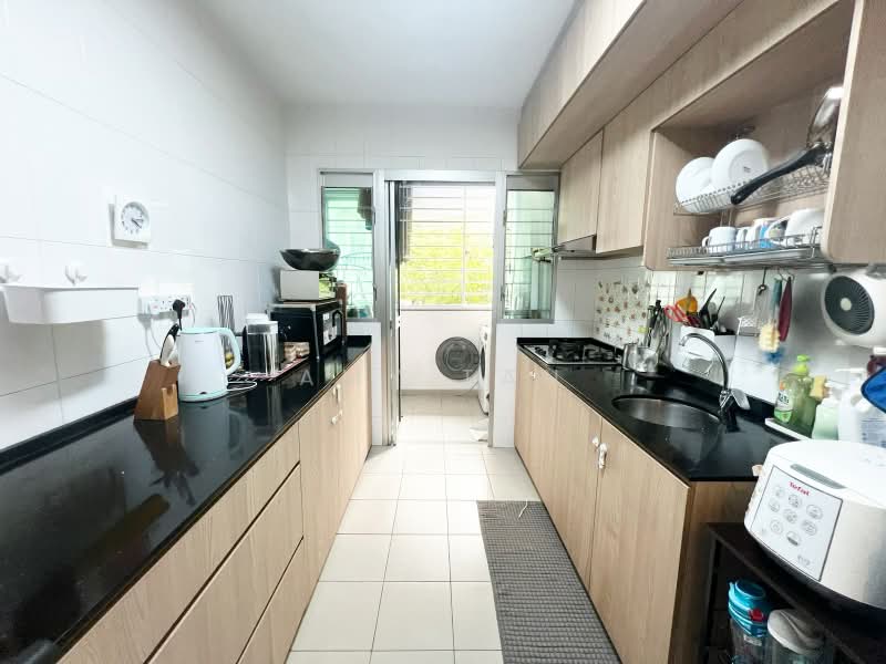 489C Choa Chu Kang Avenue 5, 489C Choa Chu Kang Avenue 5, 3 Bedrooms, 1,001 sqft, HDB Flat For Sale, by Amy Tan, 500217695 - Kitchen - PropertyGuru.com.sg