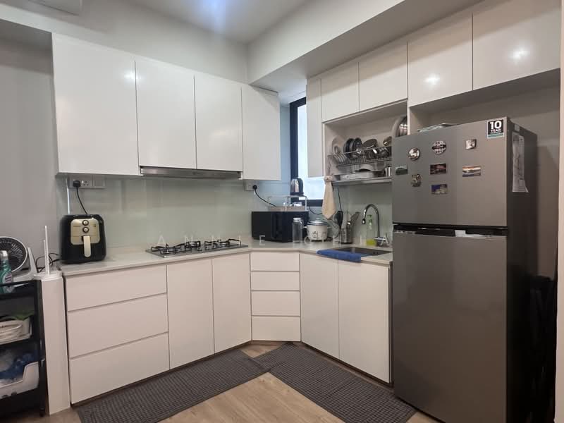 D'Nest, 131 Pasir Ris Grove, 2 Bedrooms, 753 sqft, Condominium For Sale, by Annie Chia, 500217706 - Kitchen - PropertyGuru.com.sg