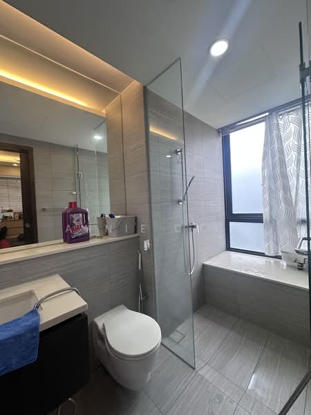 D'Nest, 131 Pasir Ris Grove, 2 Bedrooms, 753 sqft, Condominium For Sale, by Annie Chia, 500217706 - Bathroom - PropertyGuru.com.sg
