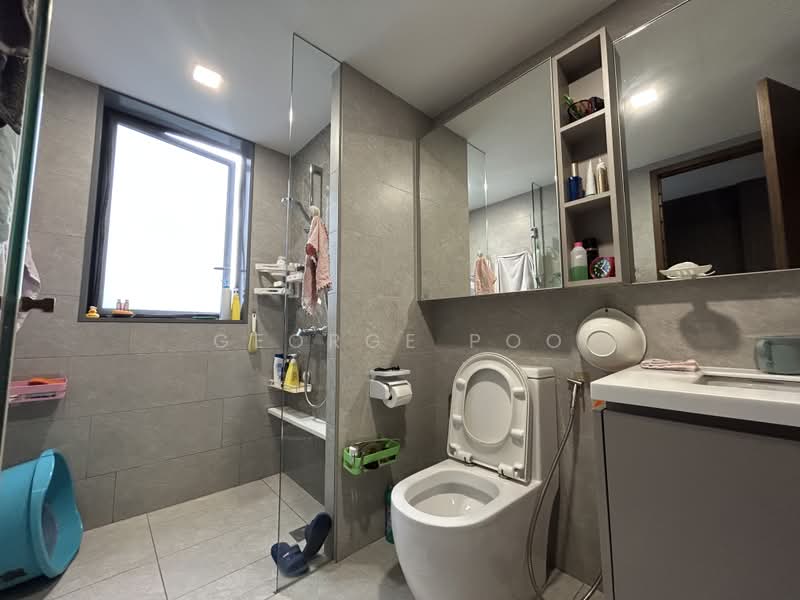 The Visionaire, 194 Canberra Drive, 3 Bedrooms, 1,119 sqft, Executive Condominium For Sale, by George Poo, 500217711 - Bathroom - PropertyGuru.com.sg