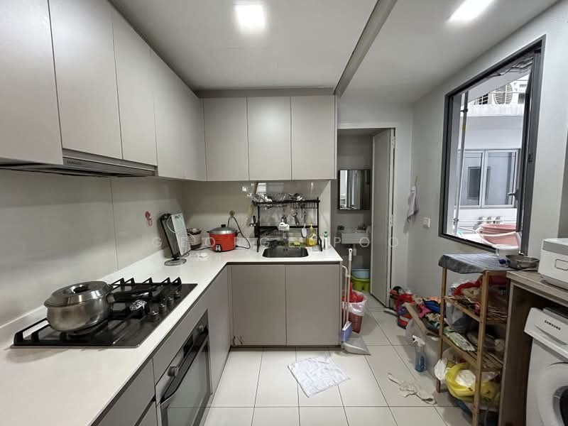 The Visionaire, 194 Canberra Drive, 3 Bedrooms, 1,119 sqft, Executive Condominium For Sale, by George Poo, 500217711 - Kitchen - PropertyGuru.com.sg