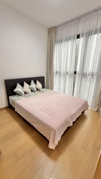 Midwood, 8 Hillview Rise, 2 Bedrooms, 689 sqft, Condominium For Sale, by Janice Law, 500217718 - Bedroom - PropertyGuru.com.sg
