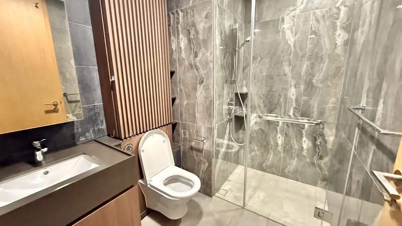 Midwood, 8 Hillview Rise, 2 Bedrooms, 689 sqft, Condominium For Sale, by Janice Law, 500217718 - Bathroom - PropertyGuru.com.sg