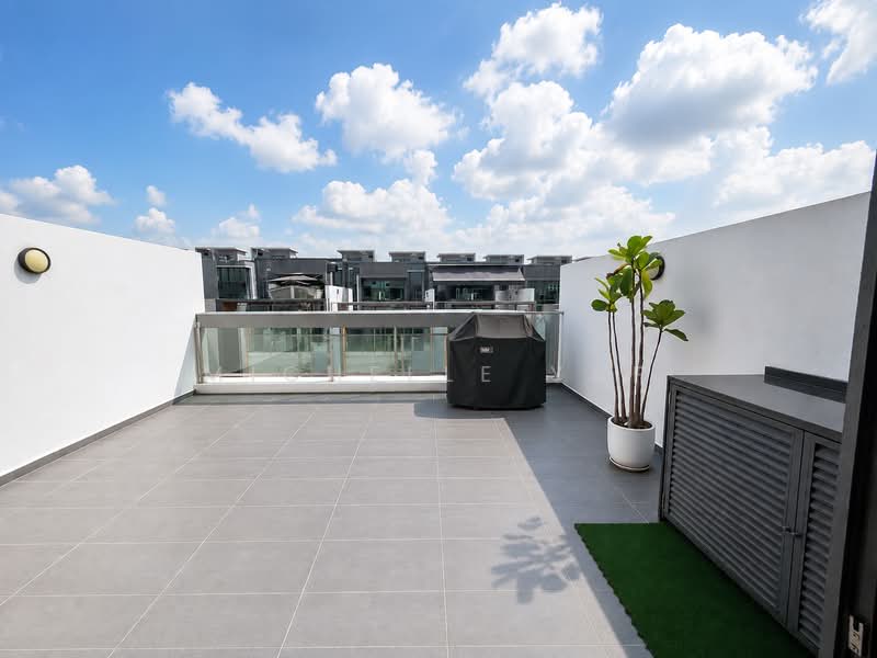Belgravia Green, Belgravia Drive, 5 Bedrooms, 3,466 sqft, Terraced House For Sale, by Michelle Yap, 500217727 - Balcony - PropertyGuru.com.sg
