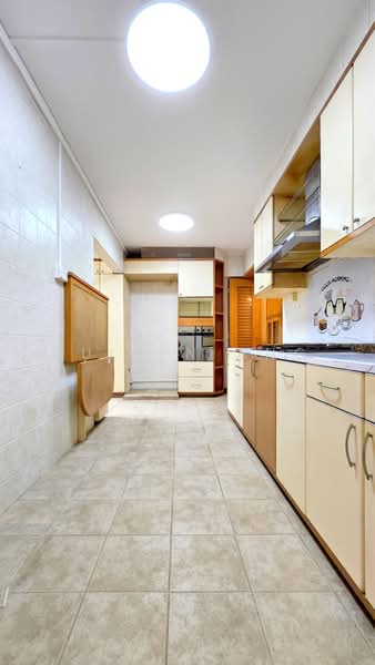 Jurong east st 21, Jurong east st 21, 4 Bedrooms, 1,539 sqft, HDB Flat For Sale, by Juleen Ang, 500217729 - Kitchen - PropertyGuru.com.sg