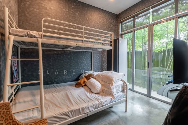 Best Value Art House 2.5 Storey Corner Terrace, Walk to Greenwich V, Seletar Hills Estate, Seletar Hills Estate, 5 Bedrooms, 3,600 sqft, Corner Terrace For Sale, by Clarence Long, 500217737 - Granny's Room - PropertyGuru.com.sg