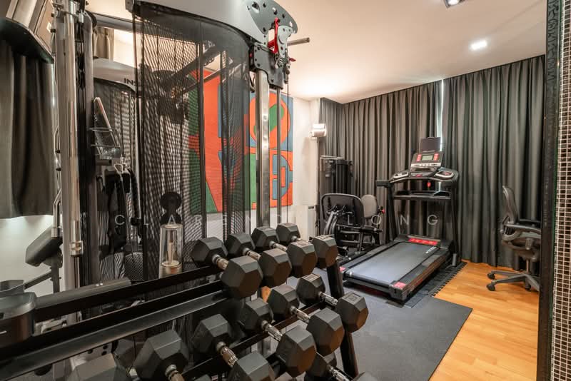 Best Value Art House 2.5 Storey Corner Terrace, Walk to Greenwich V, Seletar Hills Estate, Seletar Hills Estate, 5 Bedrooms, 3,600 sqft, Corner Terrace For Sale, by Clarence Long, 500217737 - Gym/ Junior Master Ensuite - PropertyGuru.com.sg